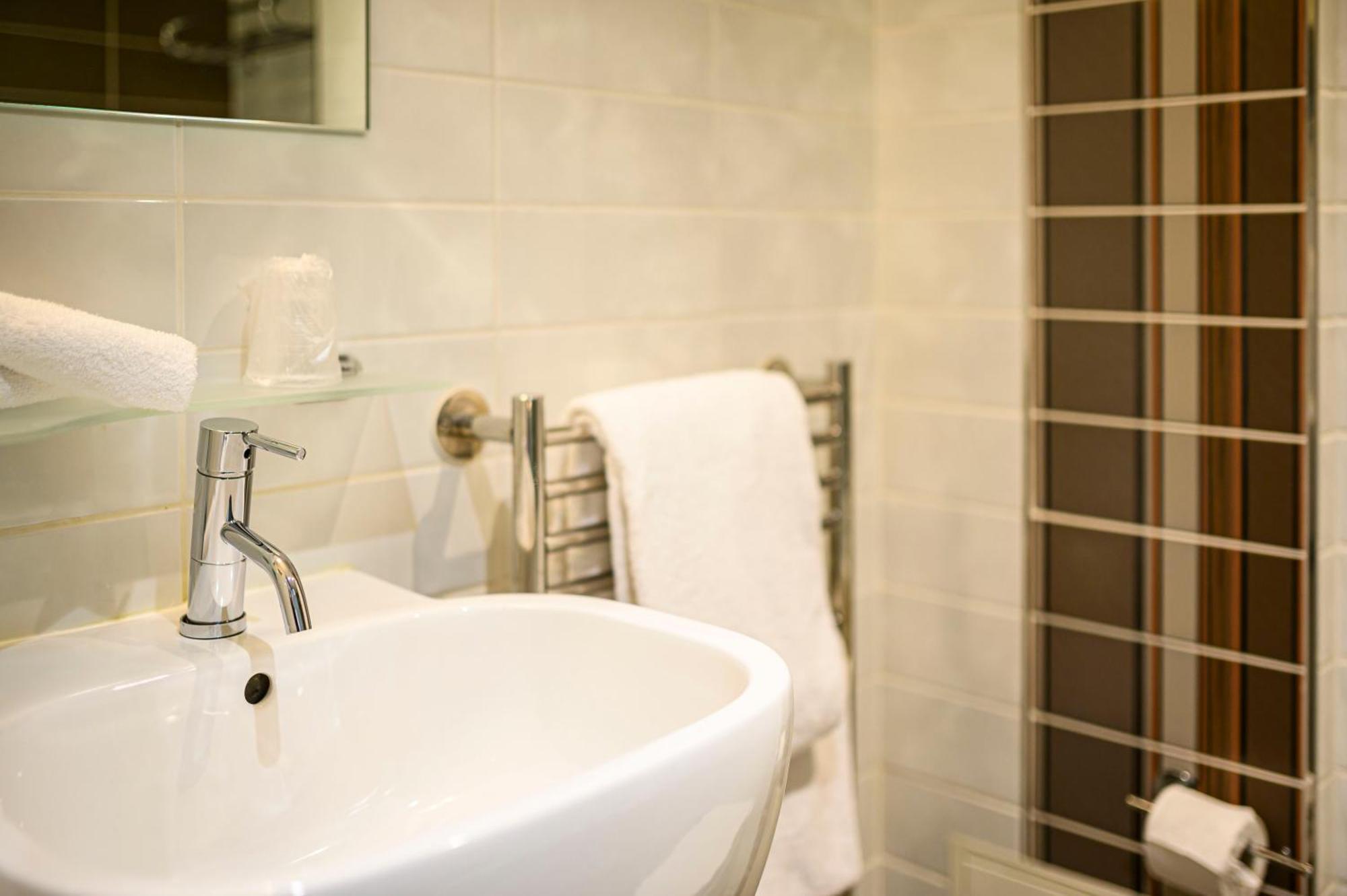 The Hardiman 4* Galway